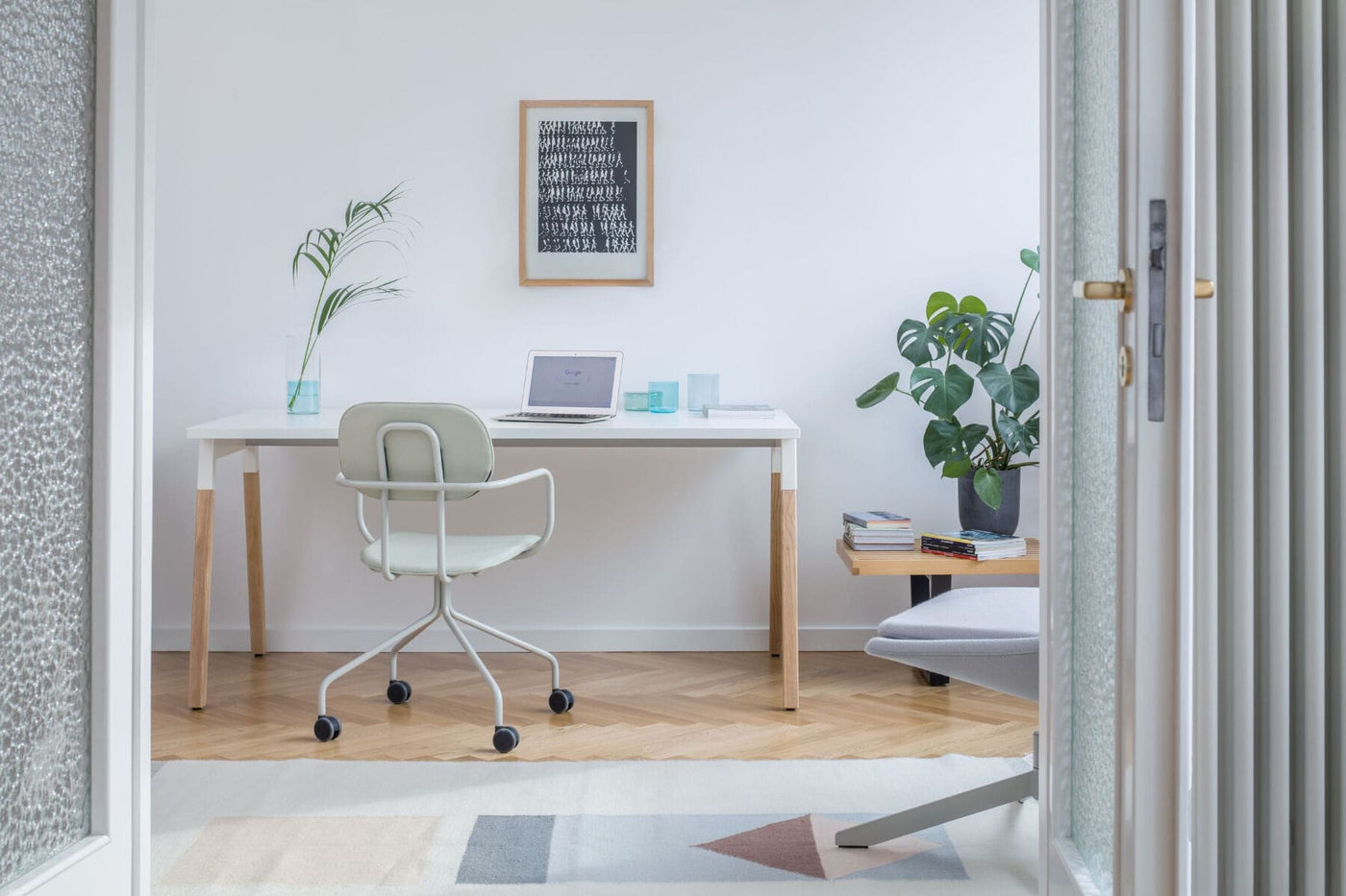 Home office desk | Wooden leg office desk | white office desk | modern office desk | simple office desk | home office desk | home office furniture